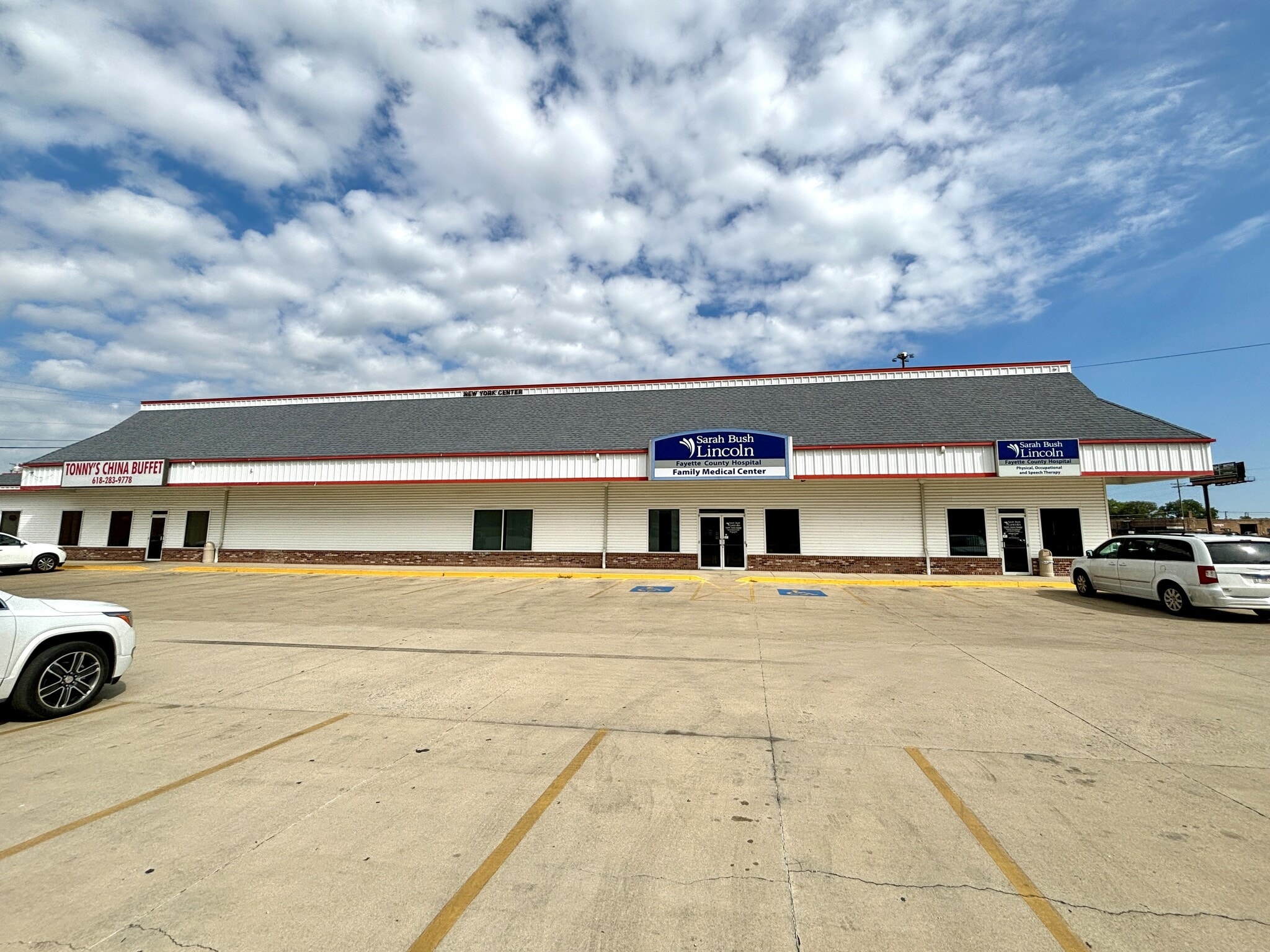 825 New York Dr, Vandalia, IL for Sale