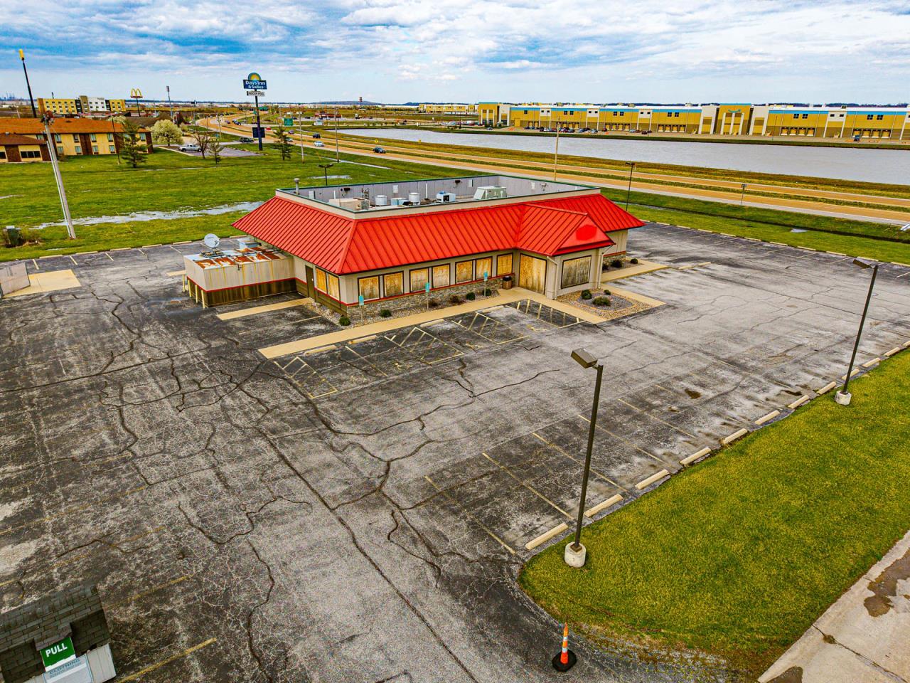 4111 Timberlake Dr, Granite City, IL for Sale