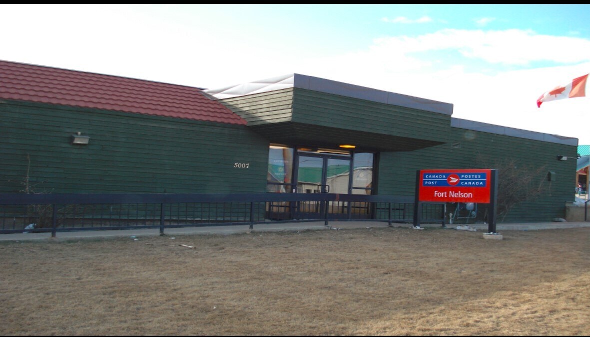 5007 Airport Dr, Northern Rockies, BC for Sale