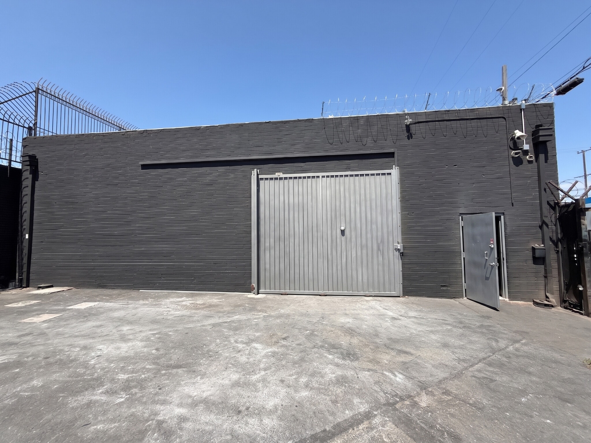 1126 E 14th St, Los Angeles, CA for Sale