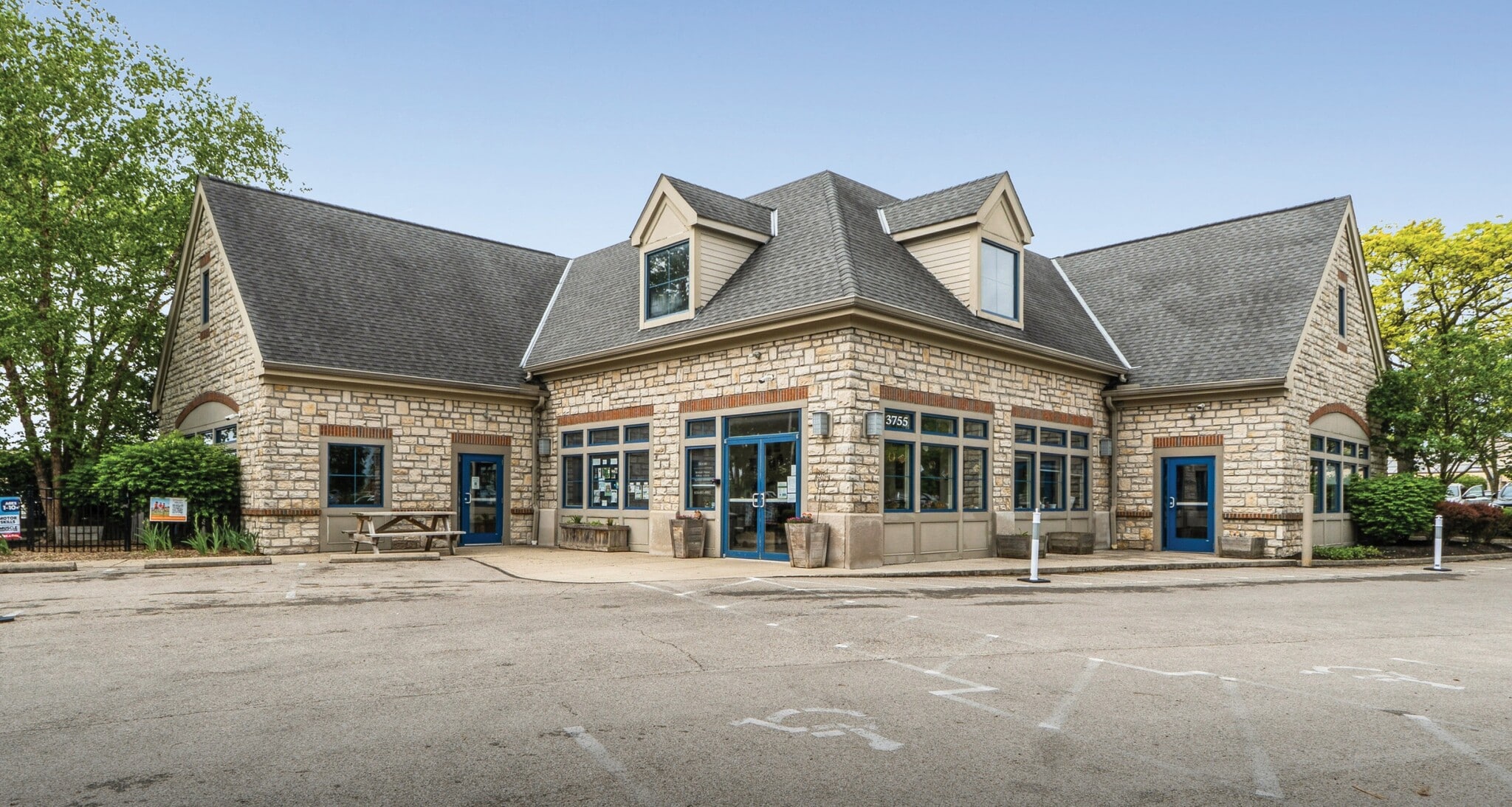 3755 W Dublin Granville Rd, Dublin, OH for Sale