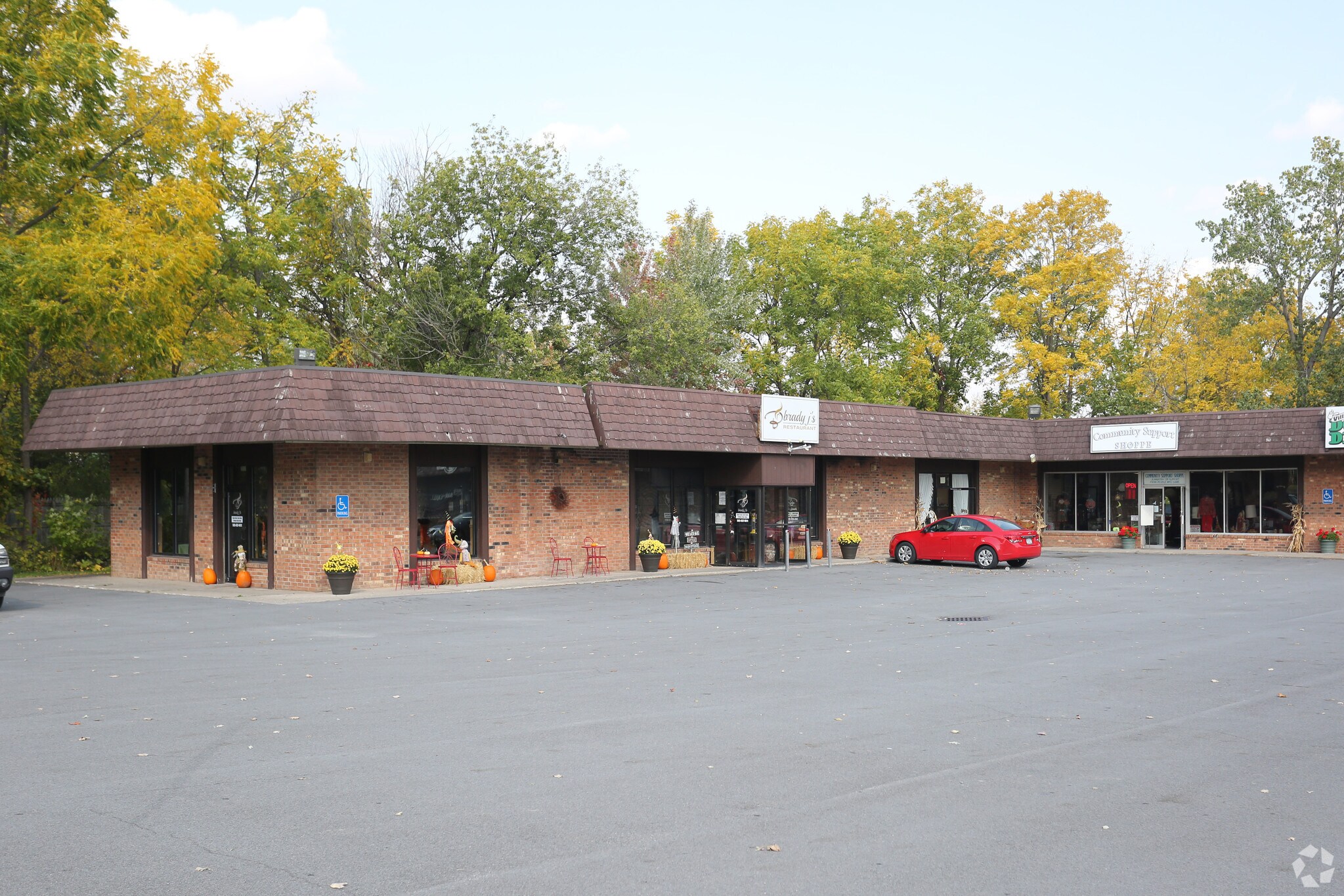 24 Maple Ave, Bloomfield, NY for Rent