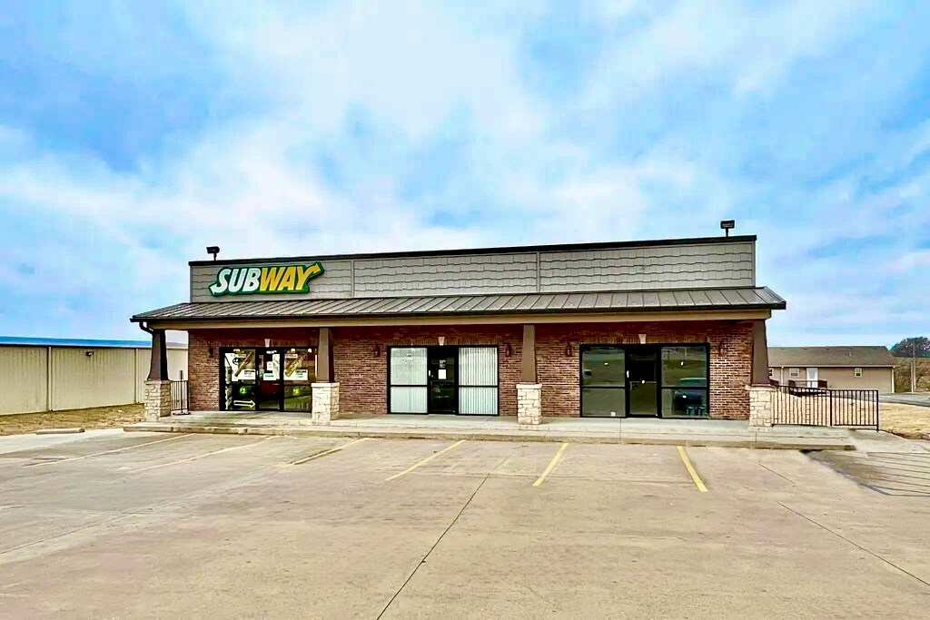 5785 US Highway 61, Jackson, MO for Rent