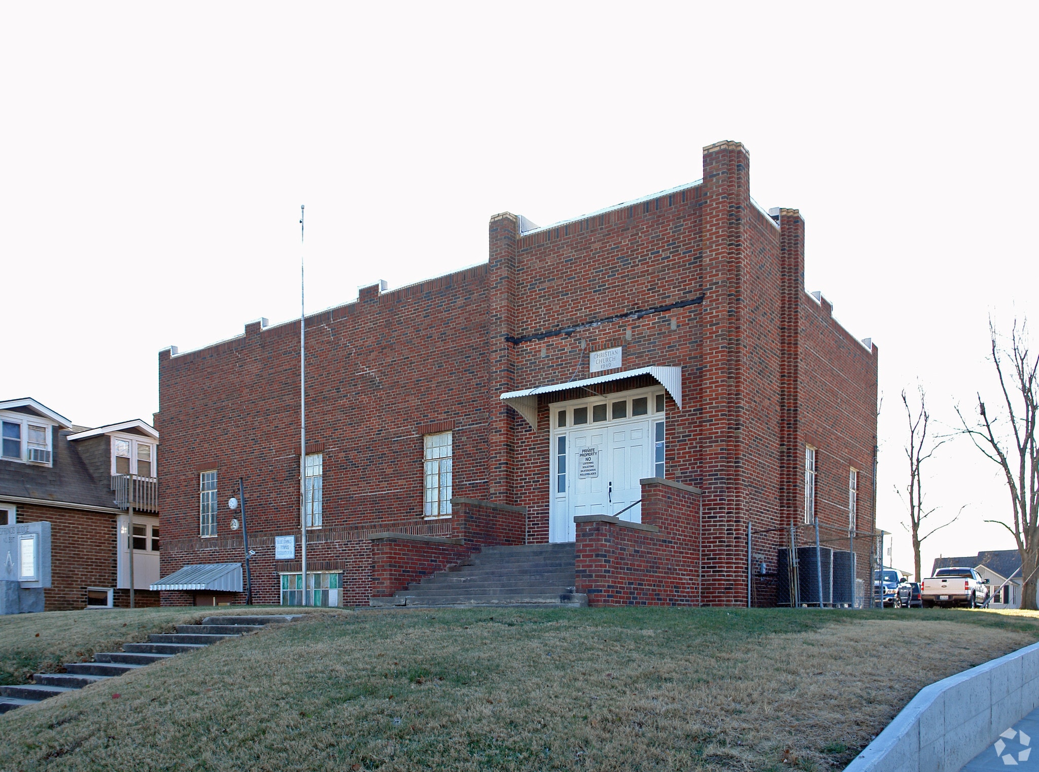 908 W Main St, Blue Springs, MO for Sale