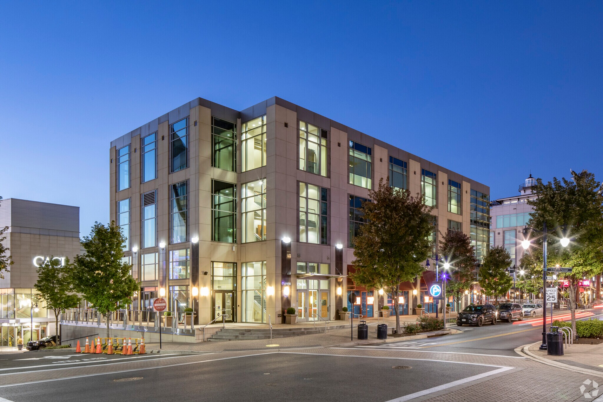 163 Waterfront St, Oxon Hill, MD for Rent