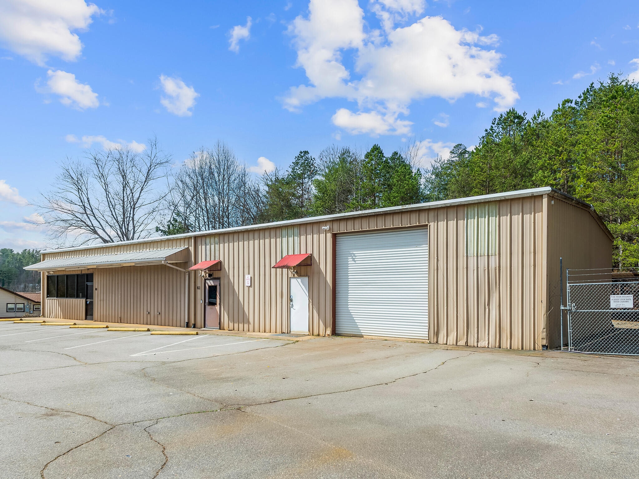 82 Old Mars Hill Hwy, Weaverville, NC for Rent