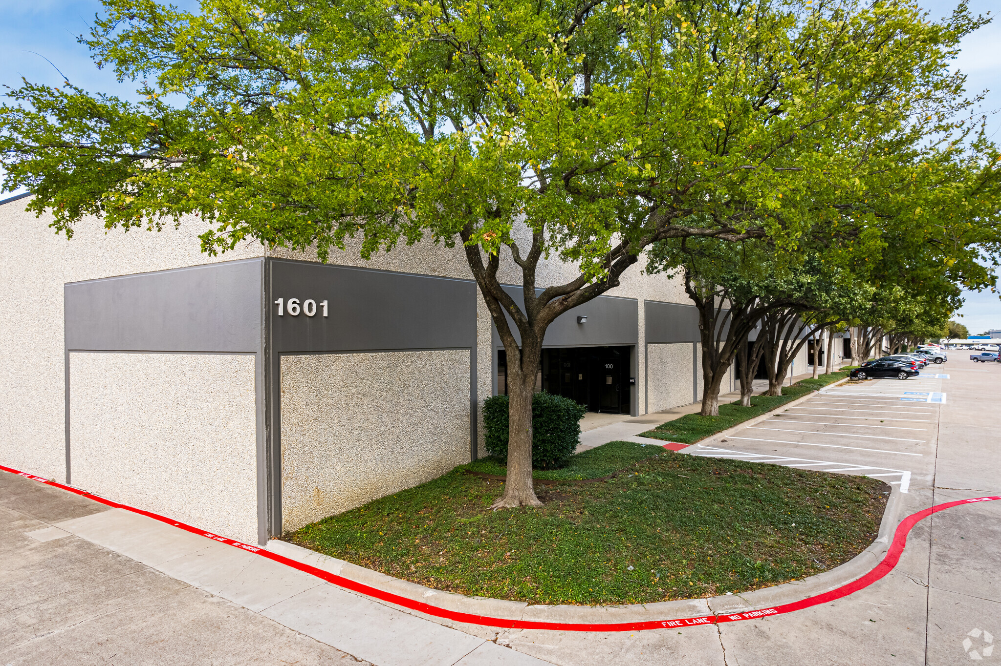 1601 Summit Ave, Plano, TX for Rent