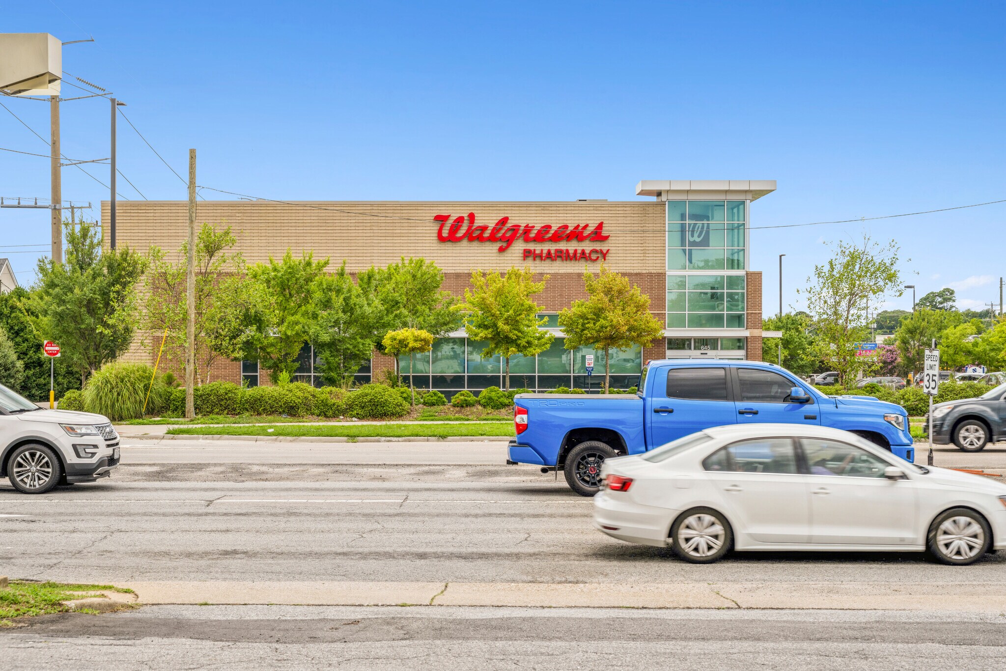 645 First Colonial Rd Virginia Beach, VA 23451 Retail Property for Sale on