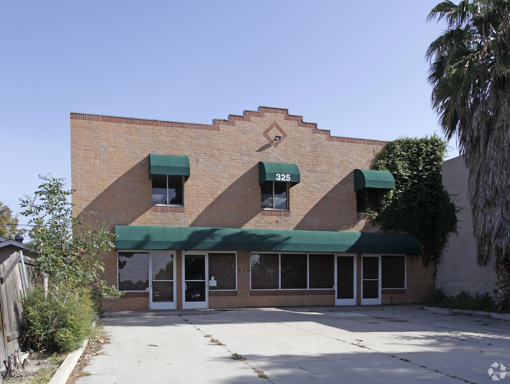 325 E Commonwealth Ave, Fullerton, CA for Rent