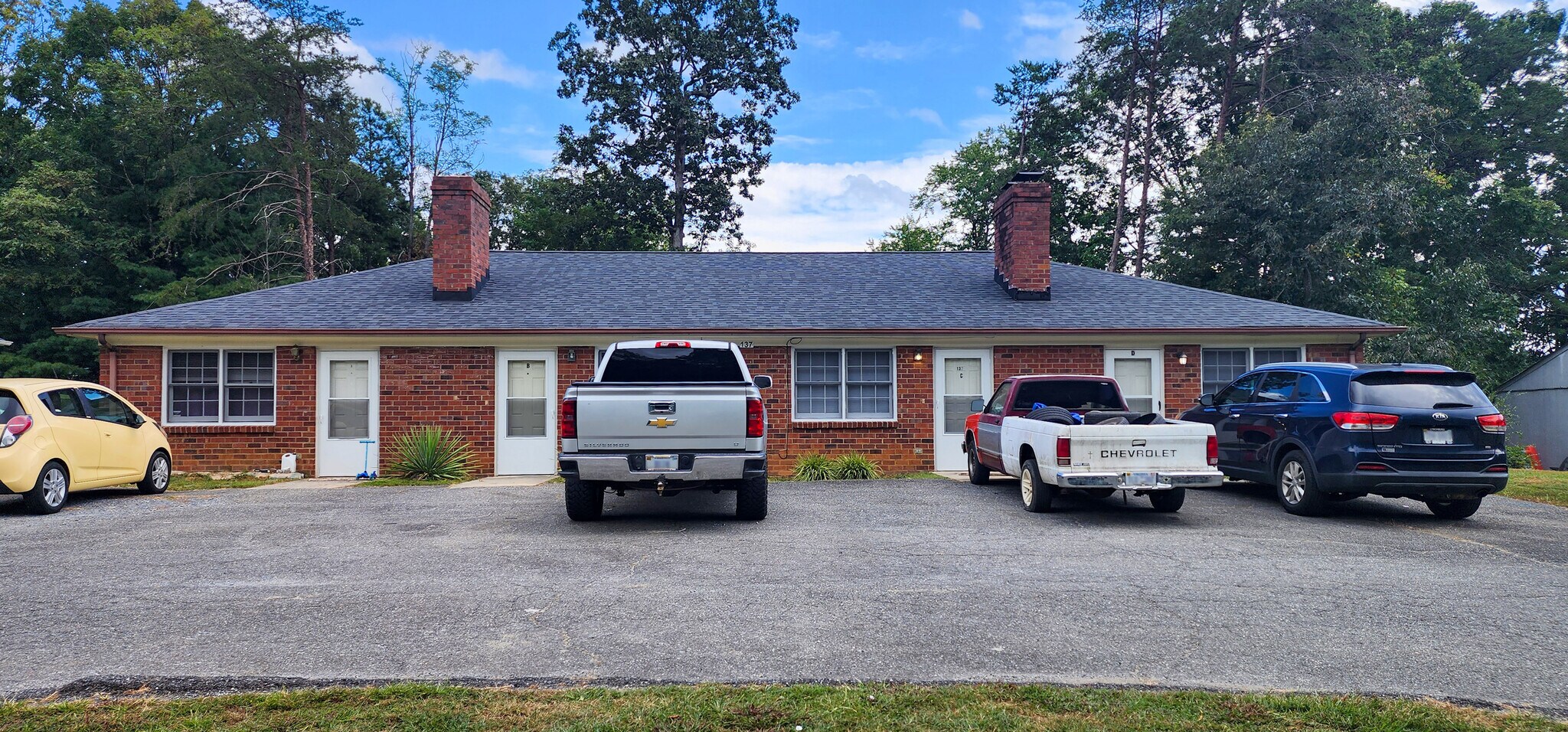 137 Oak Hill Dr, Lynchburg, VA for Sale