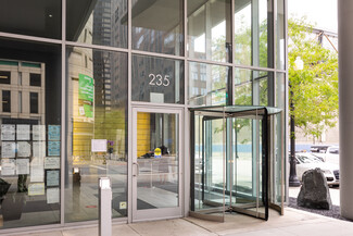 Chicago, IL Office/Retail, Retail - 235 W Van Buren St