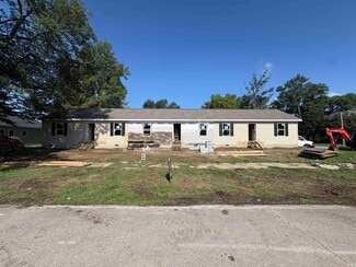 Oakland City, IN Apartments - 124, 126, 128 Lincoln St