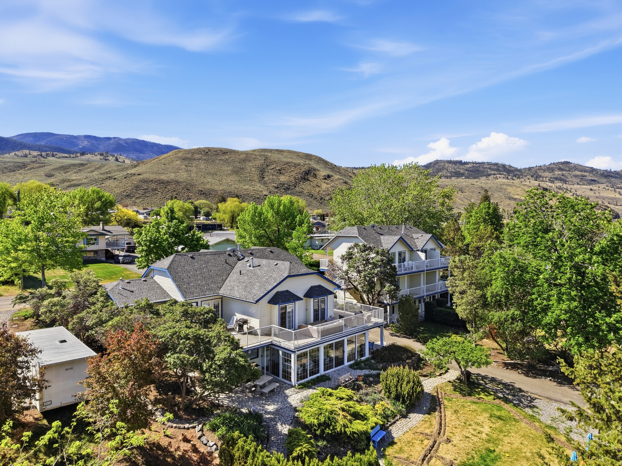 7001 Savona Access Rd, Thompson-Nicola, BC for Sale