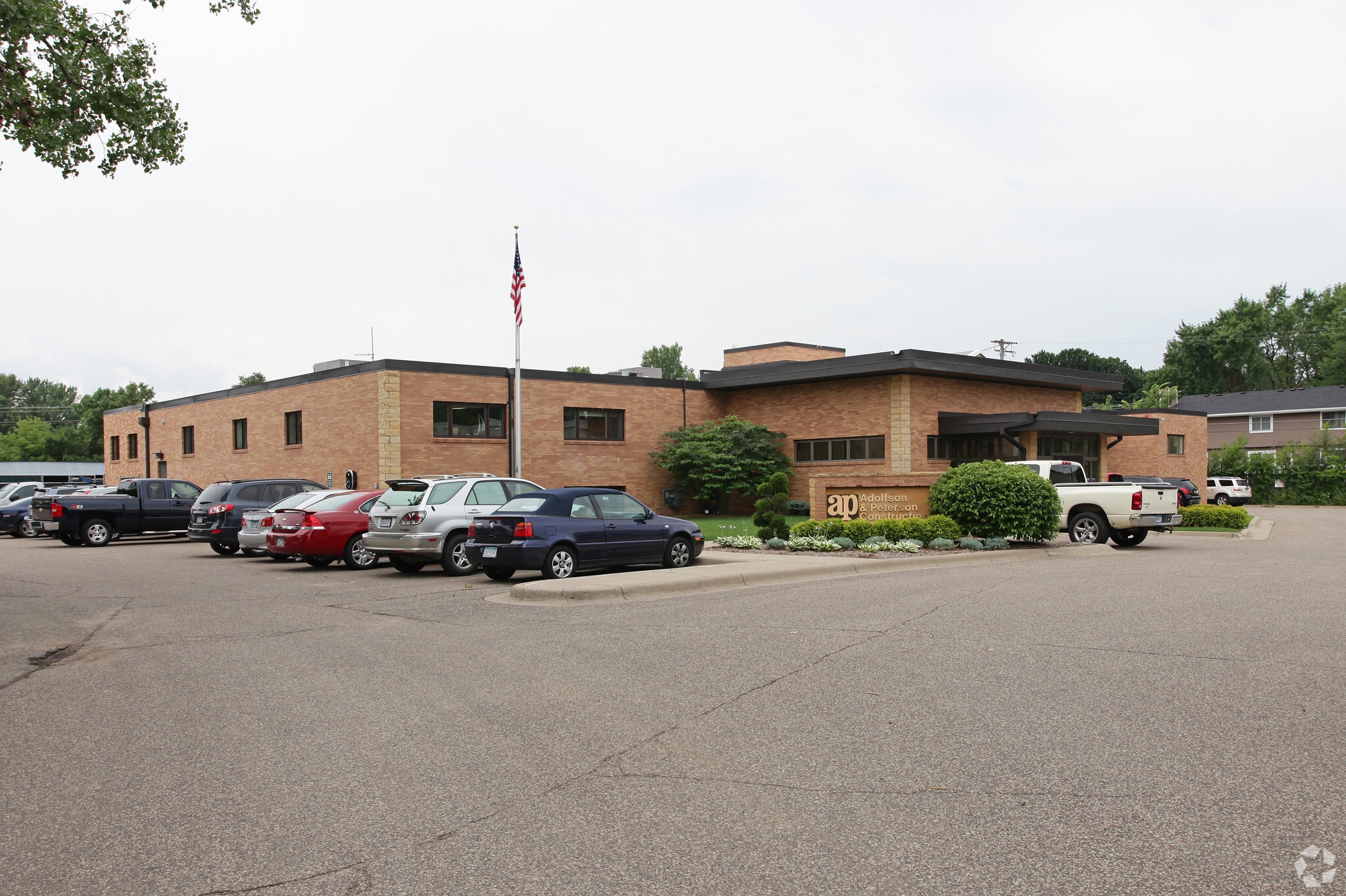 6701 W 23rd St, Saint Louis Park, MN for Sale