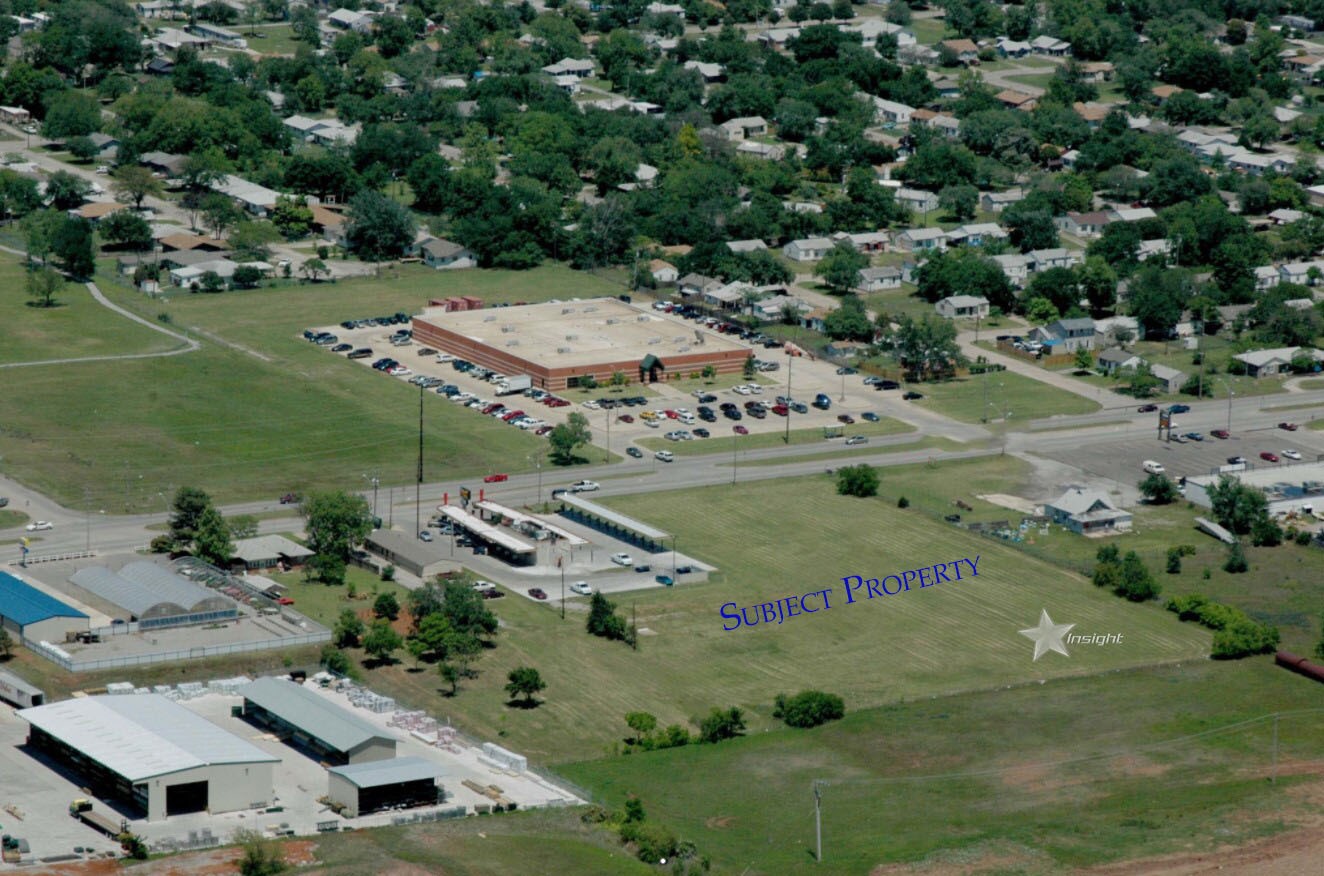 2610 SW Lee Blvd, Lawton, OK for Sale
