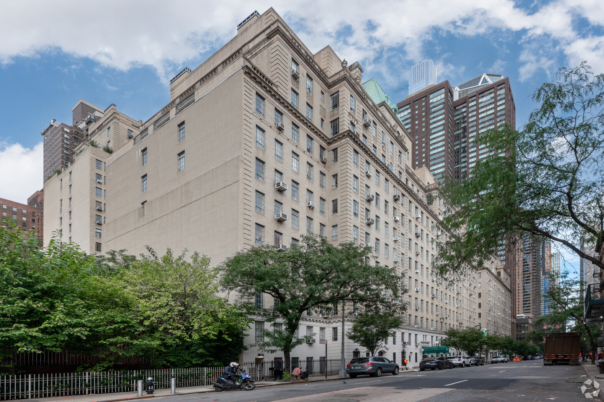 332-350 W 57th St, New York, NY for Sale