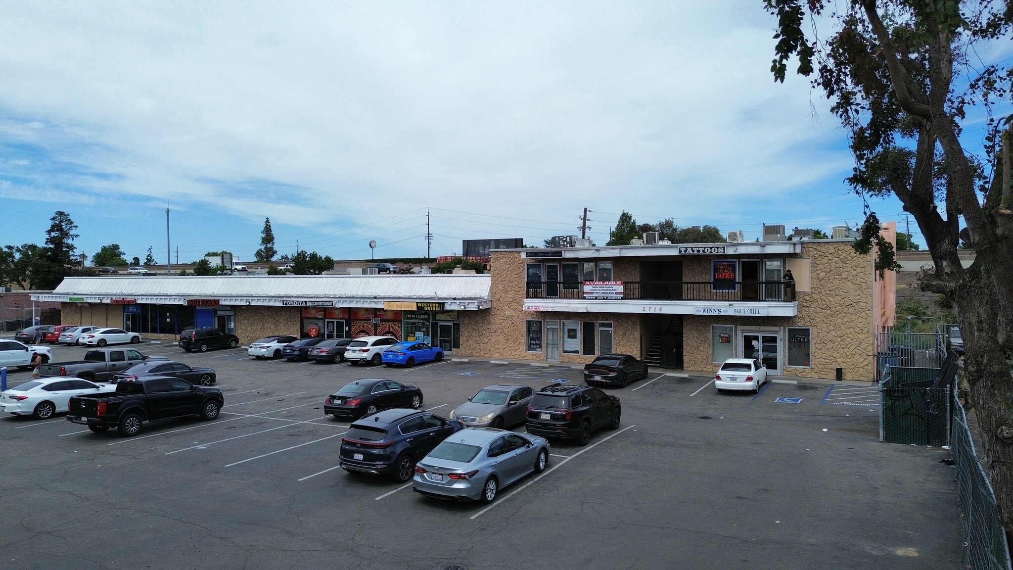 2702-2714 Country Club Blvd, Stockton, CA for Rent