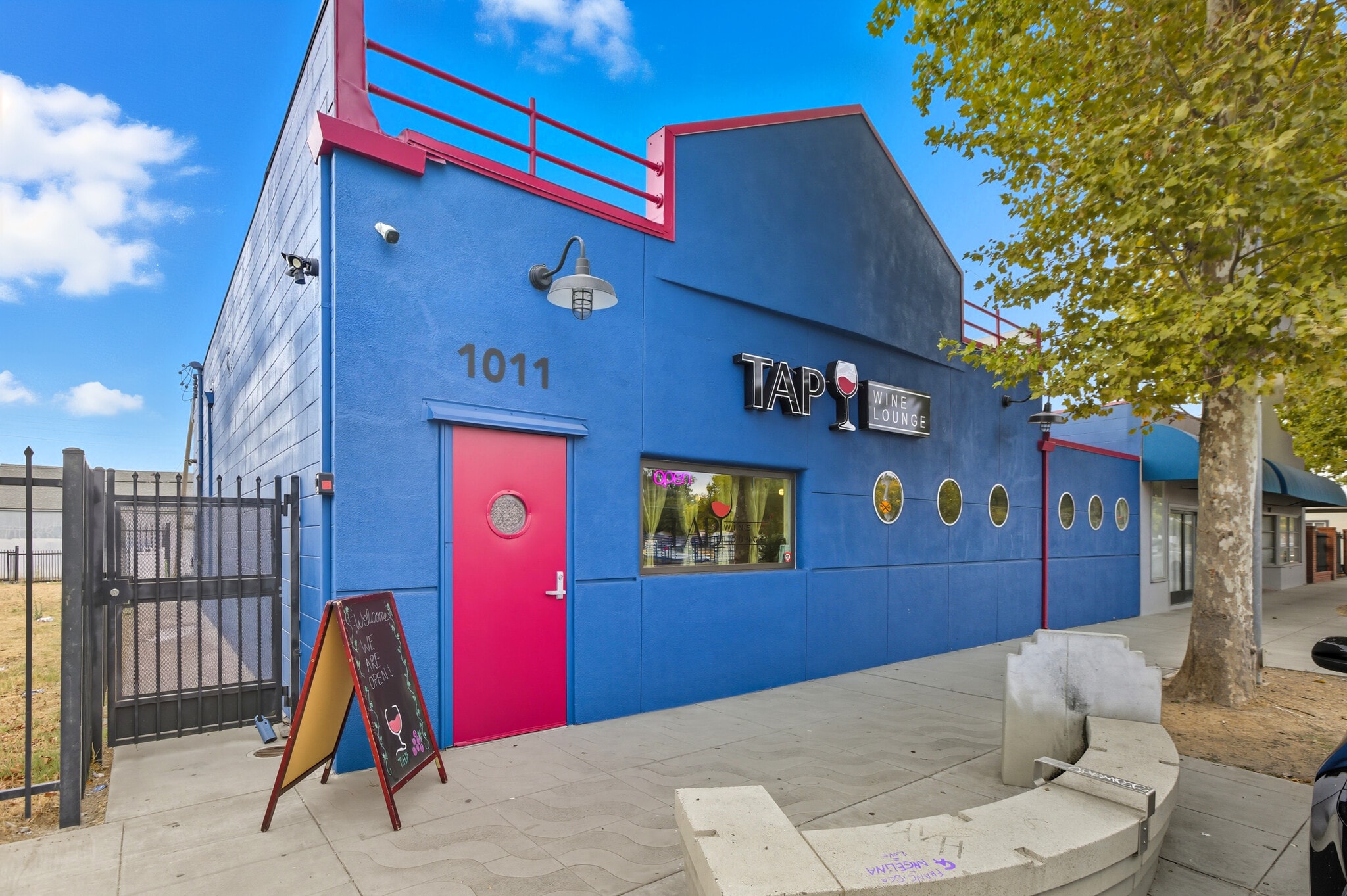 1011 Del Paso Blvd, Sacramento, CA for Sale
