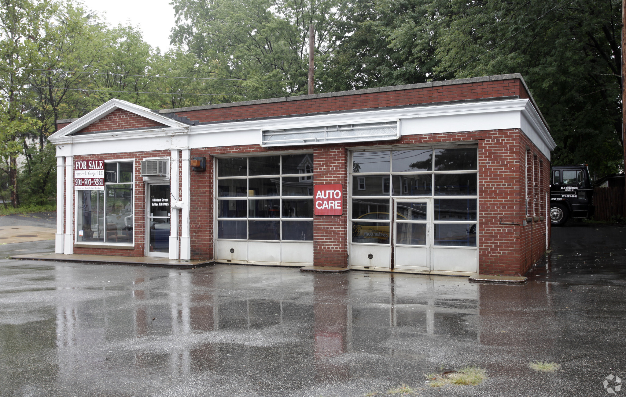 6 Robert St, Butler, NJ for Sale