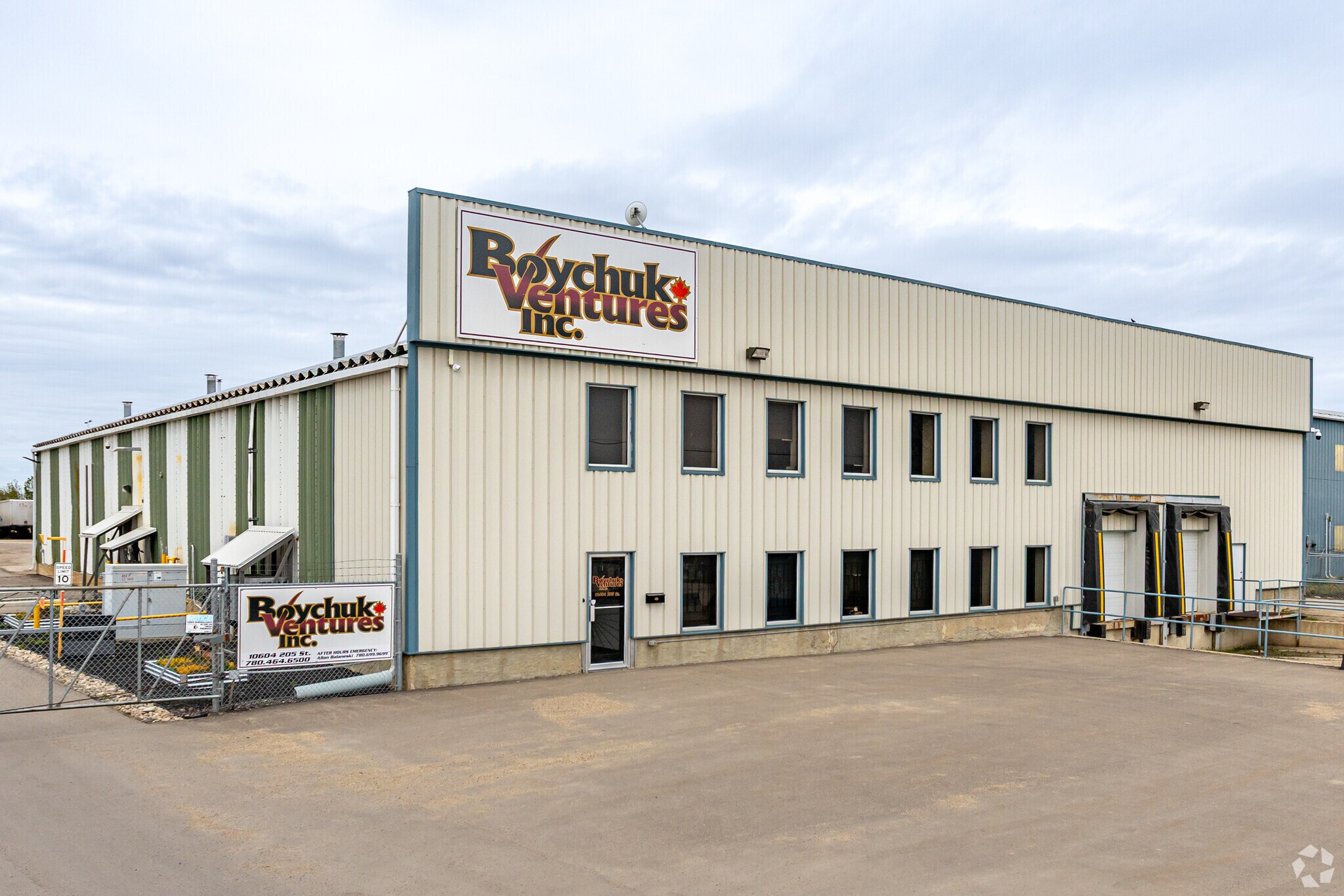 10604 205th St NW, Edmonton, AB for Sale