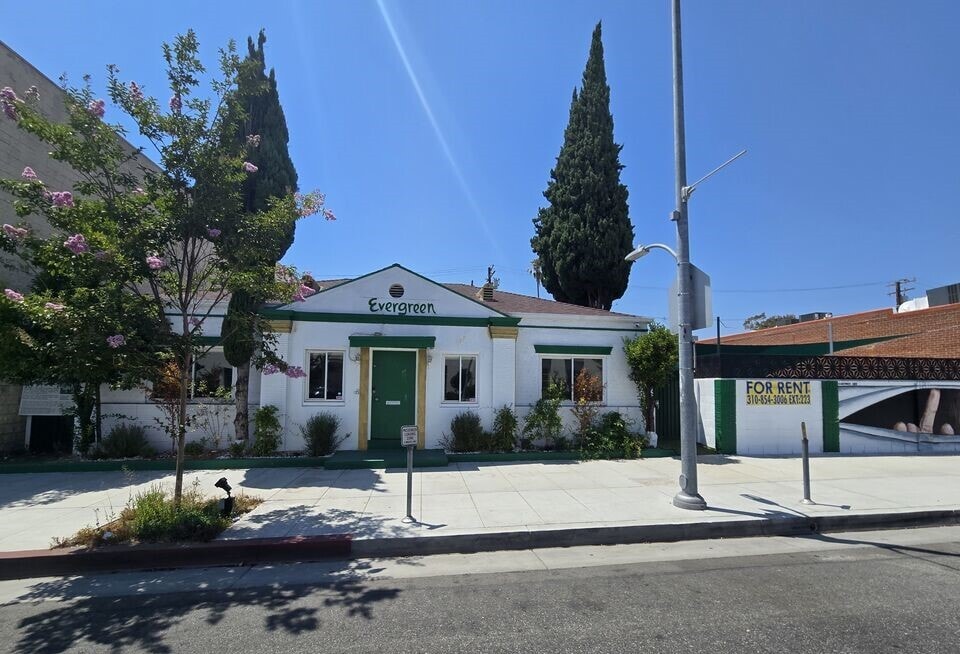 175-177 S Robertson Blvd, Beverly Hills, CA for Rent