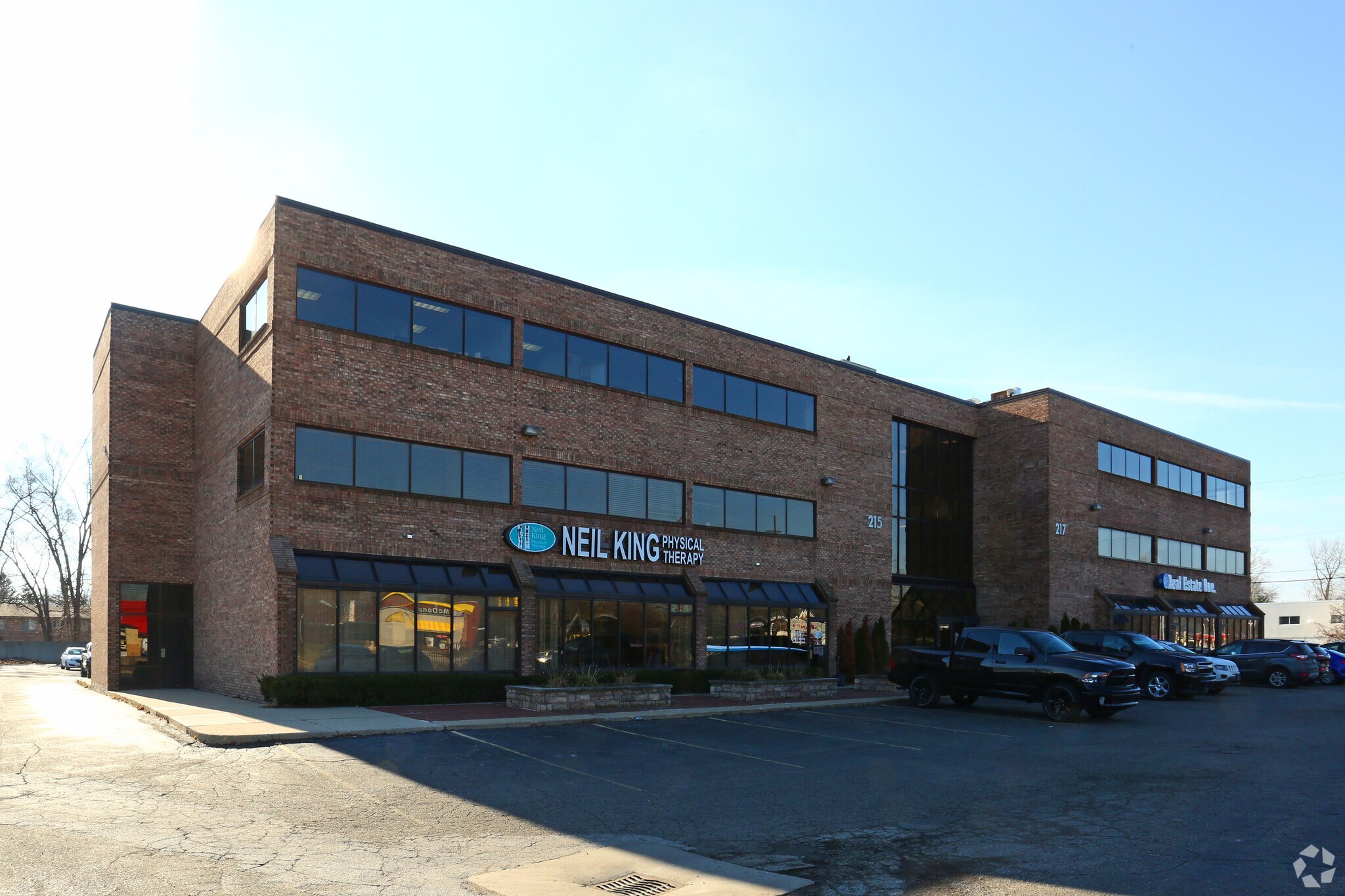 215-217 W Ann Arbor Rd, Plymouth, MI for Rent