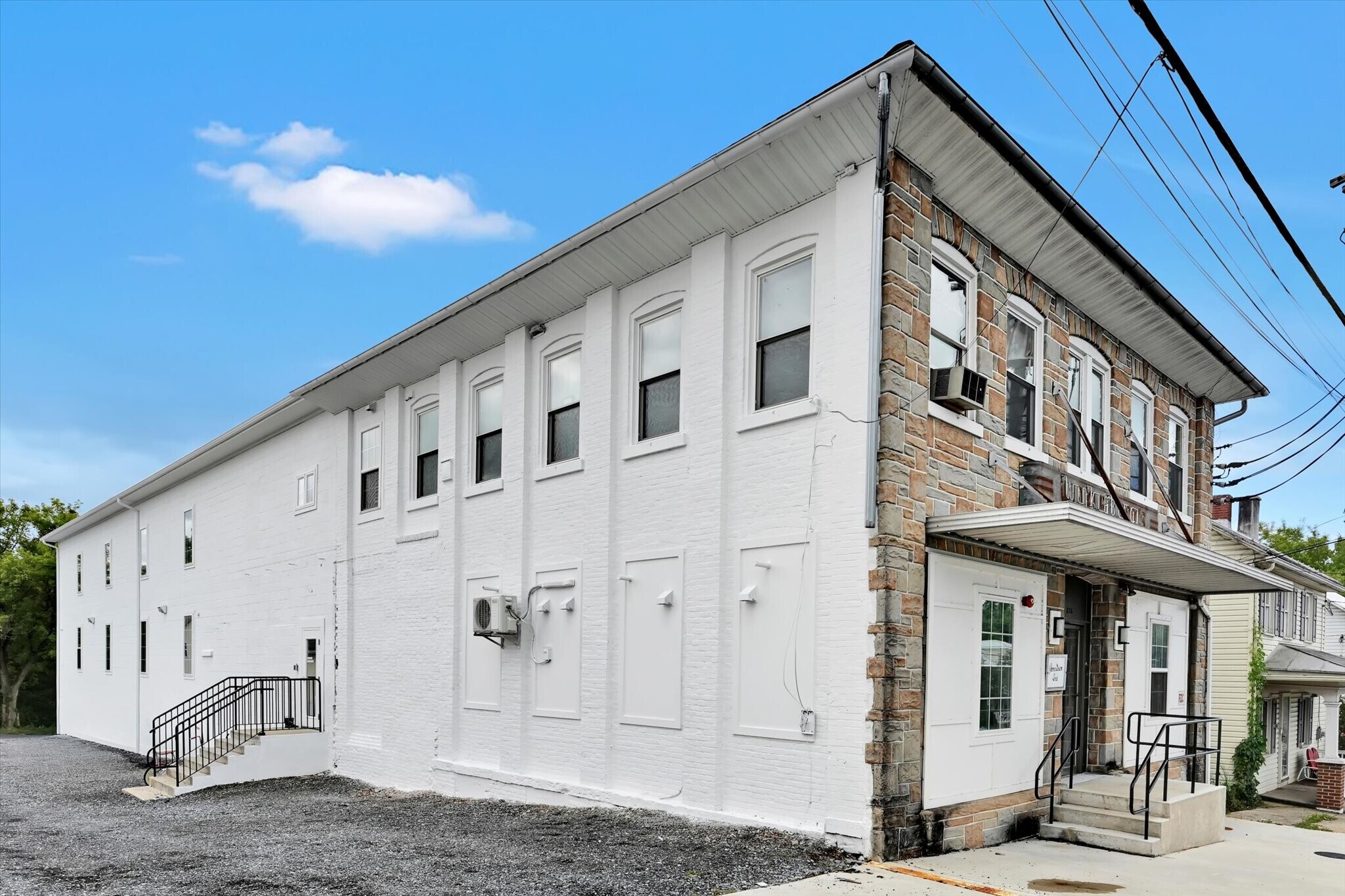 236 W Market St, Jonestown, PA for Sale