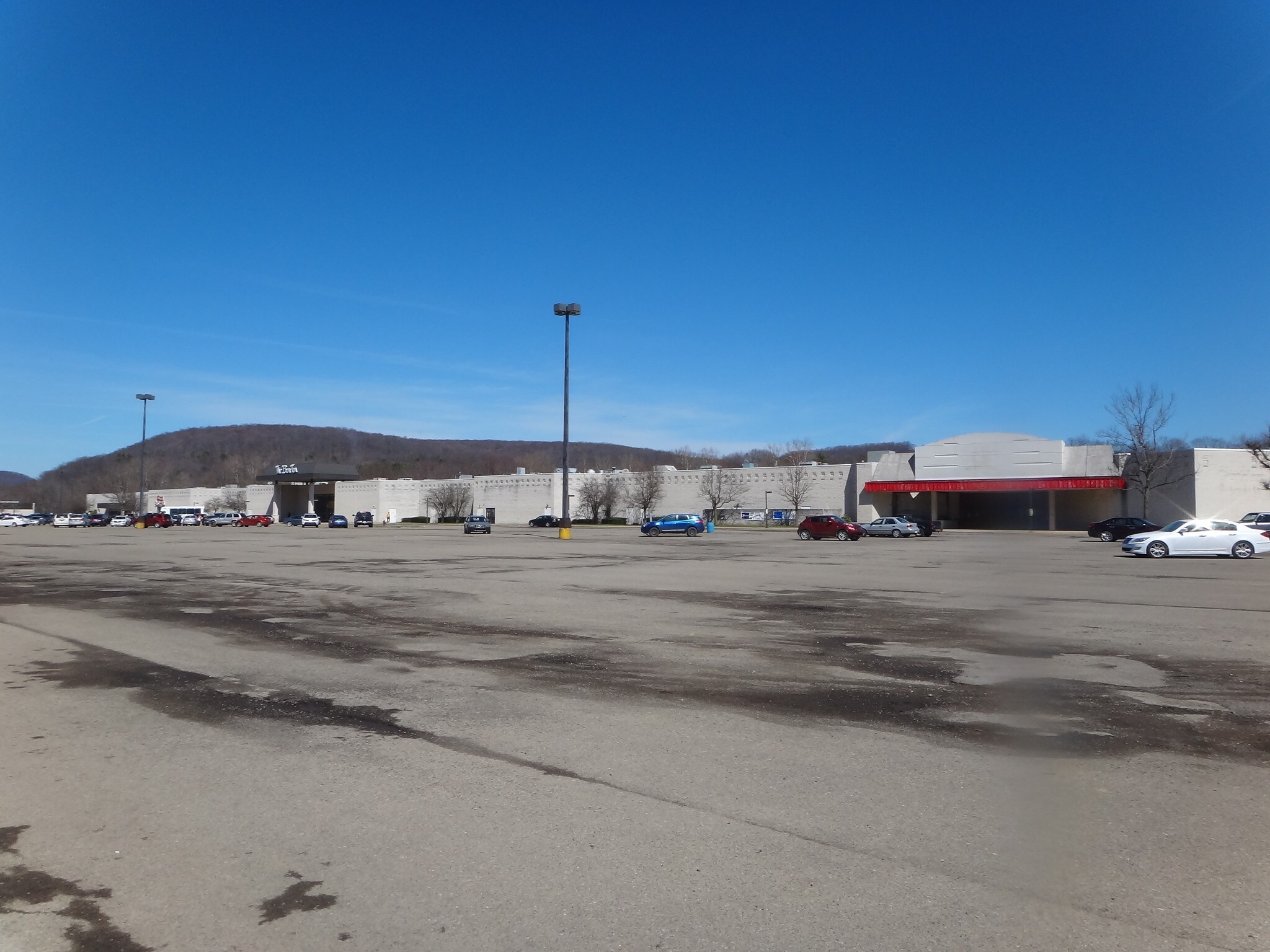 1666 Market St Ext, Warren, PA for Rent