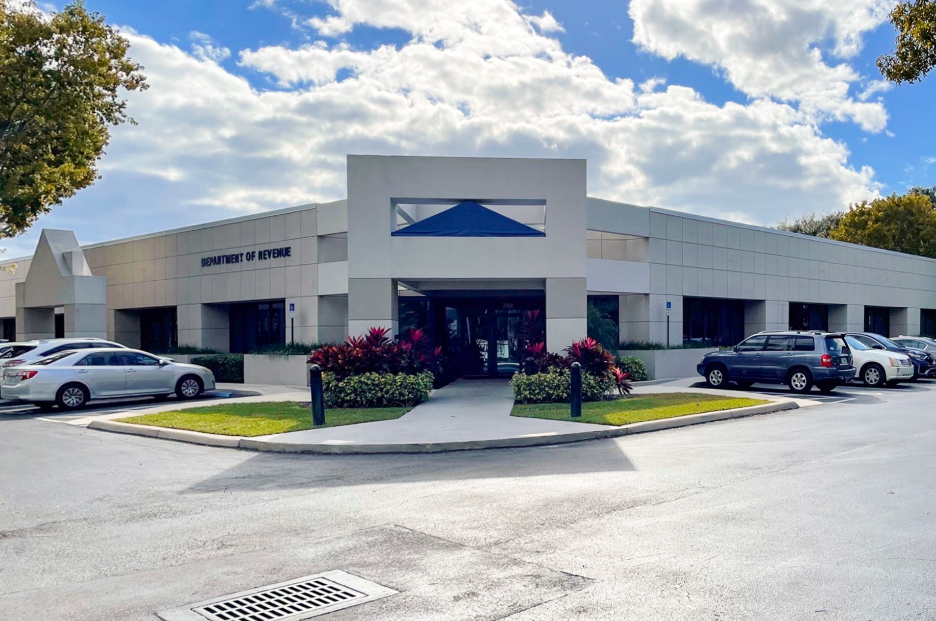 2440-2478 Metrocentre Blvd, West Palm Beach, FL for Rent