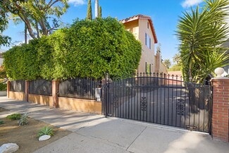 West Hollywood, CA Multi-Family - 7621 Norton Ave