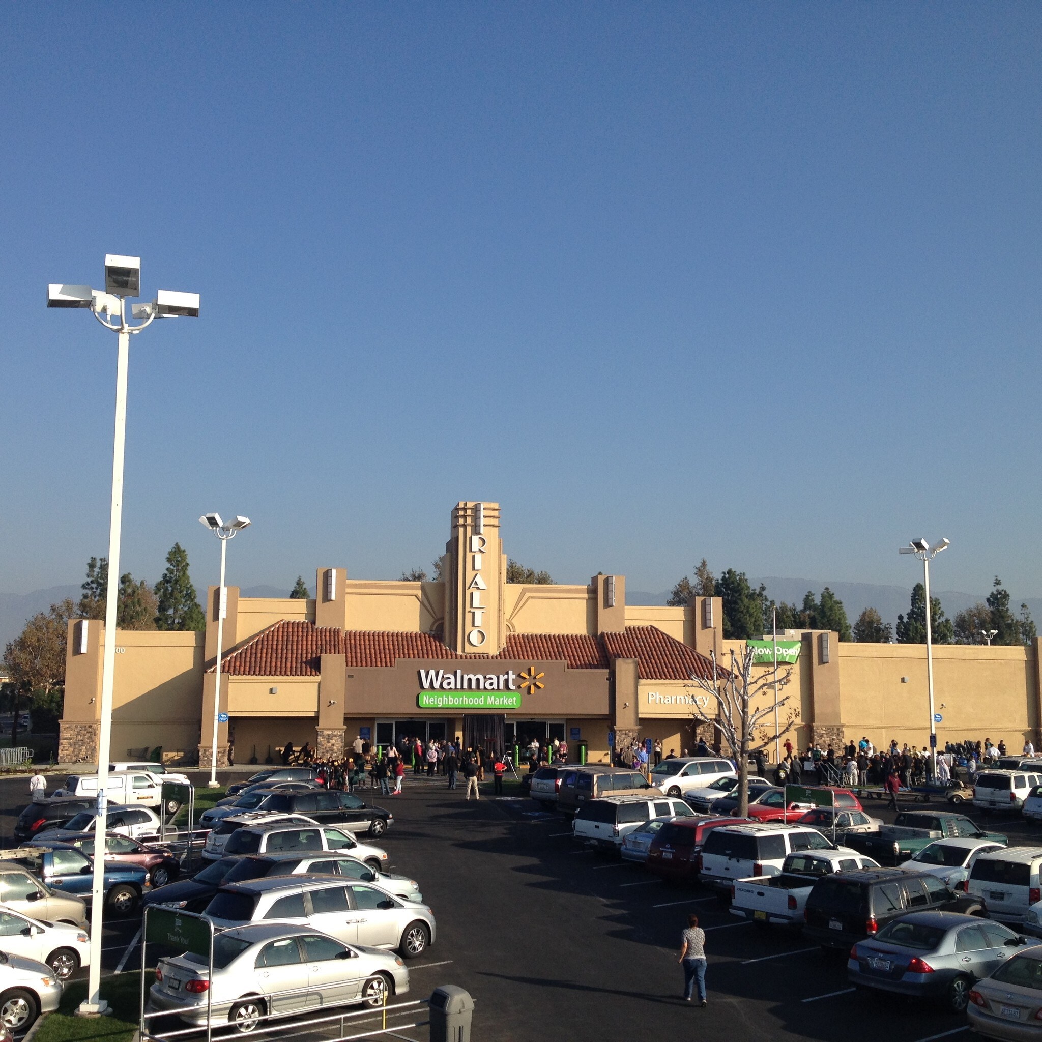 128-300 W Base Line Rd, Rialto, CA for Rent