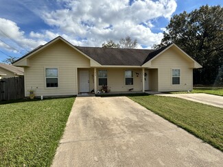 Huntington, TX Apartments - 373 1st st