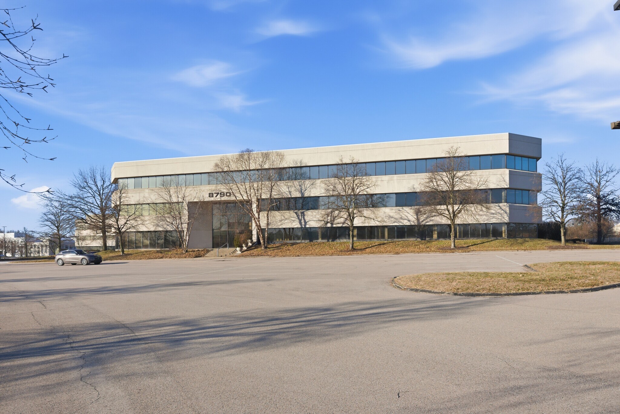 8790 Governors Hill Dr, Cincinnati, OH for Rent