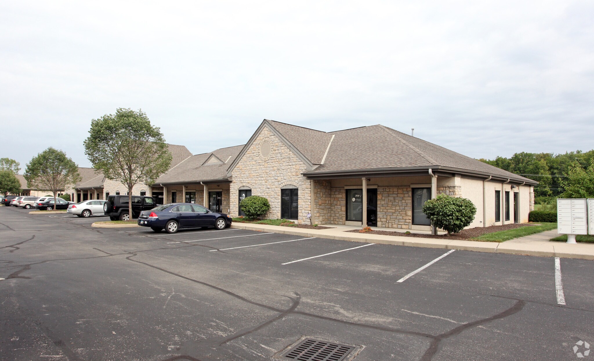 5930 Wilcox Pl, Dublin, OH for Rent