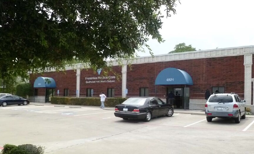 4804 Bryant Irvin Ct, Fort Worth, TX for Sale