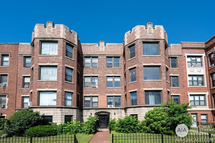 6830 S Jeffery Blvd, Chicago, IL for Sale