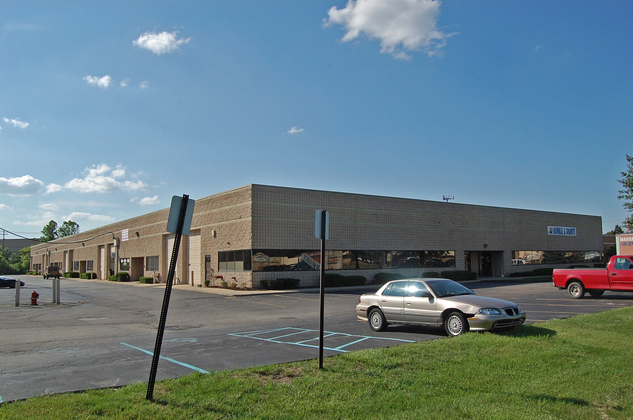 33755-33789 Groesbeck Hwy, Fraser, MI for Rent