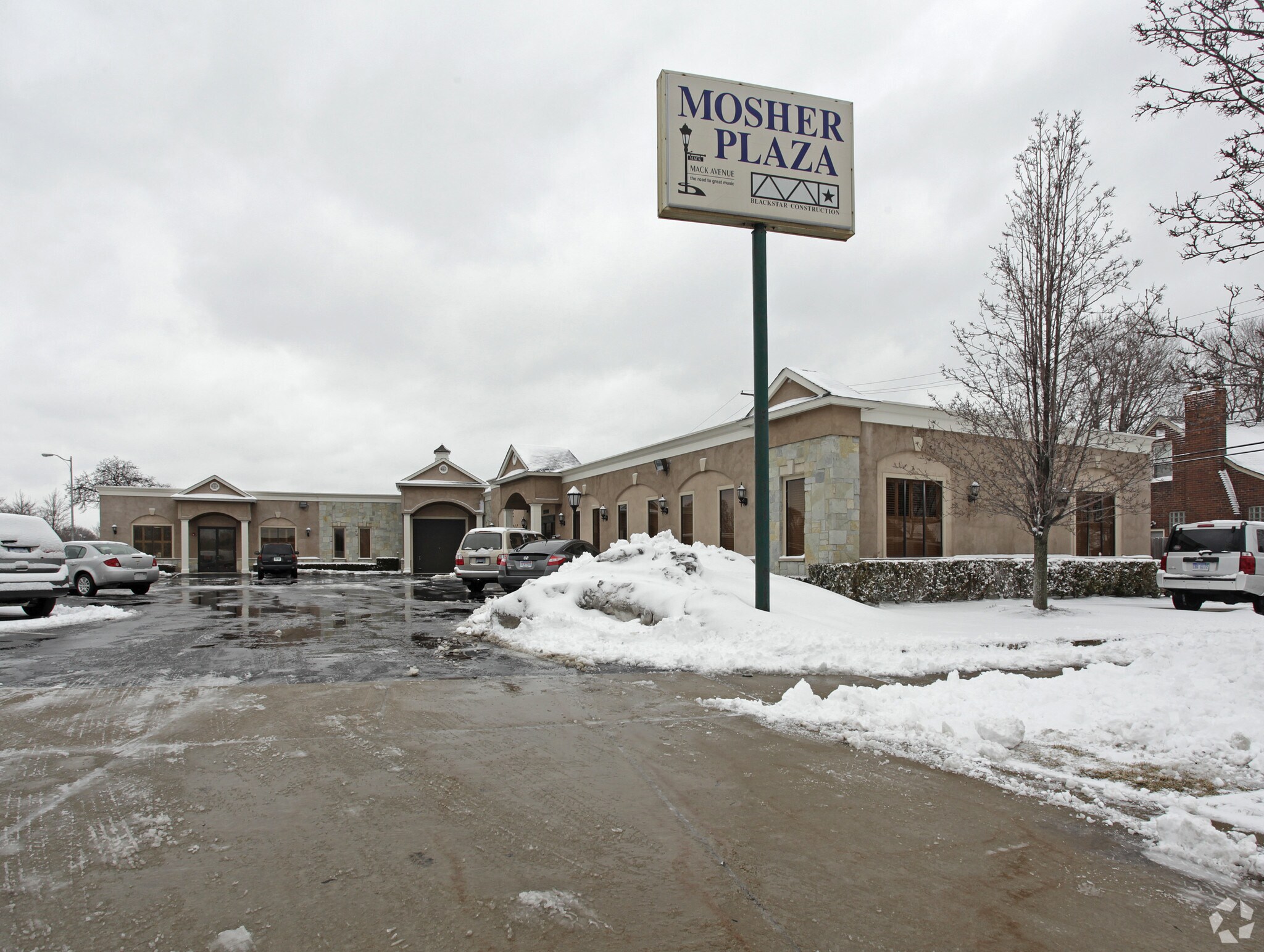 19900 Harper Ave, Harper Woods, MI for Rent