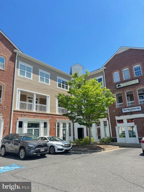 13885 Hedgewood Dr, Woodbridge, VA for Sale