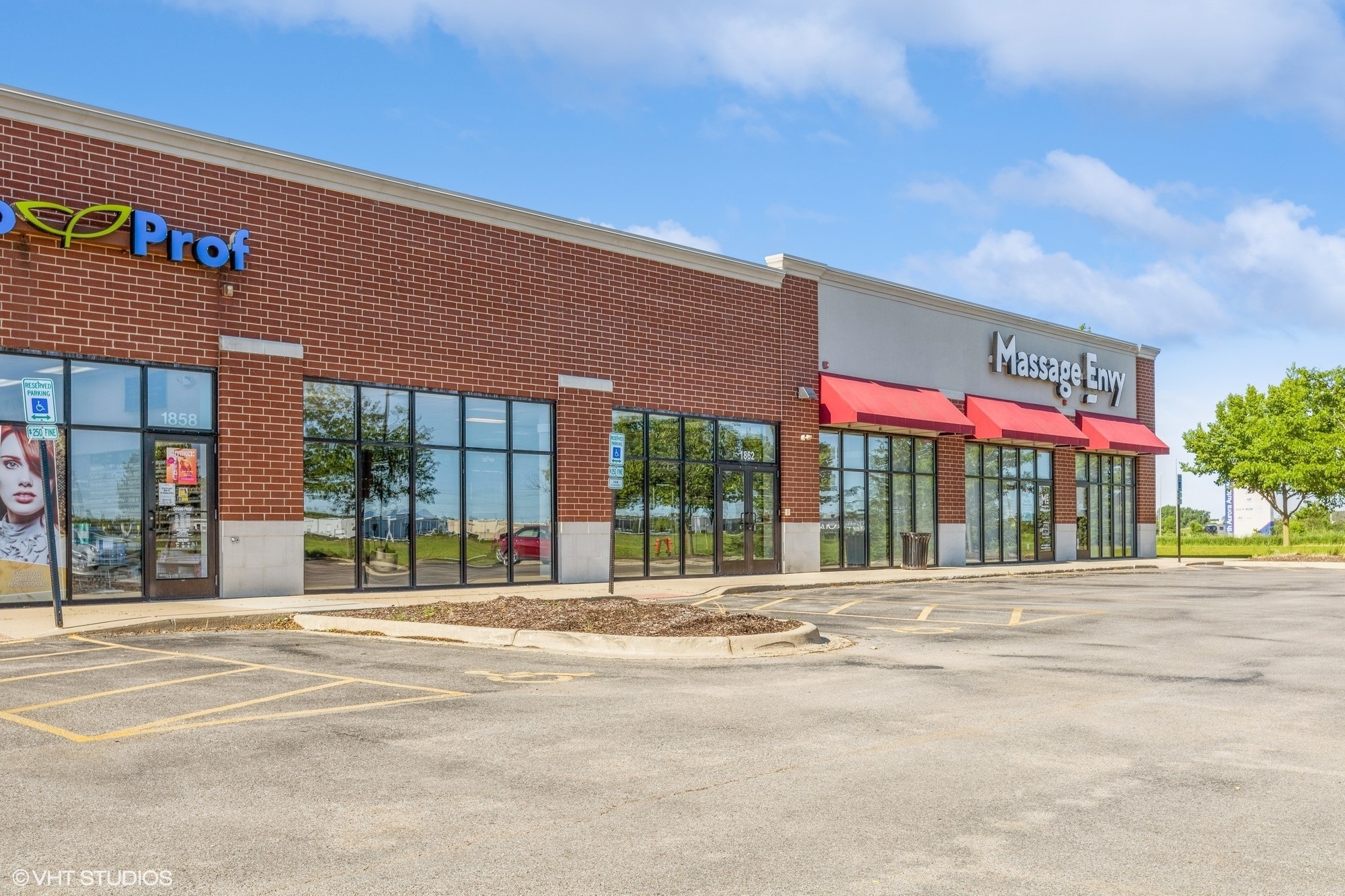 1852-1866 Towne Centre Dr, North Aurora, IL for Rent