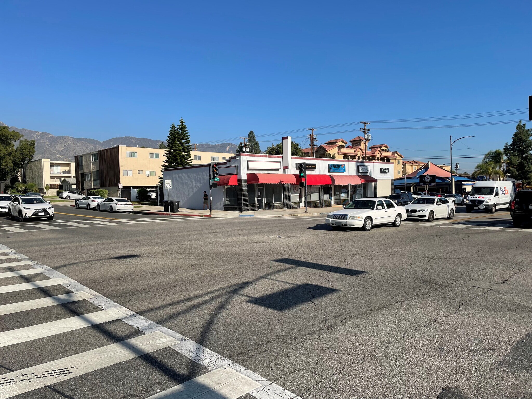 400406 S Glenoaks Blvd Burbank, CA 91502 Retail Property for Lease