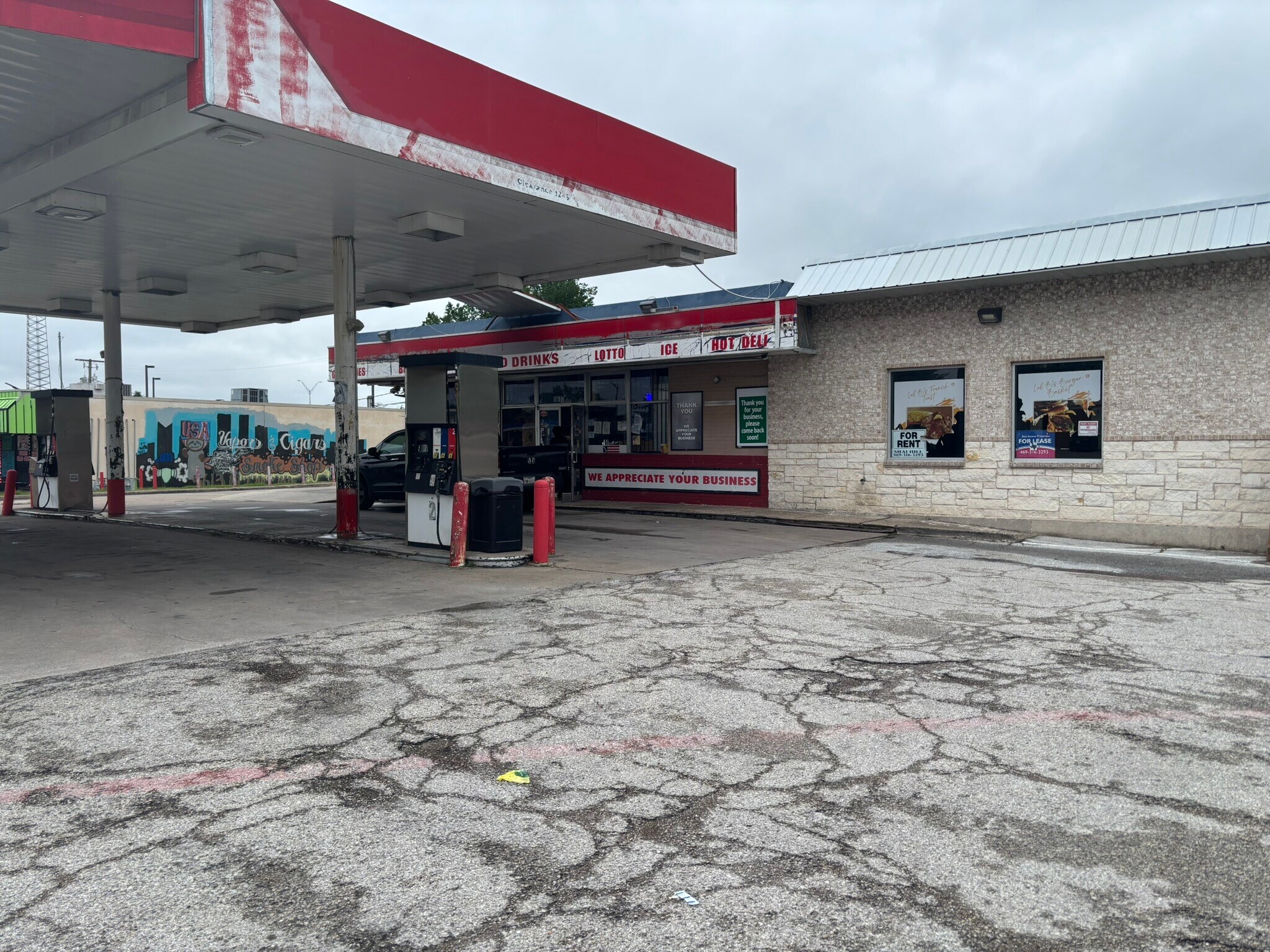 5617 Mccart Ave, Fort Worth, TX for Rent