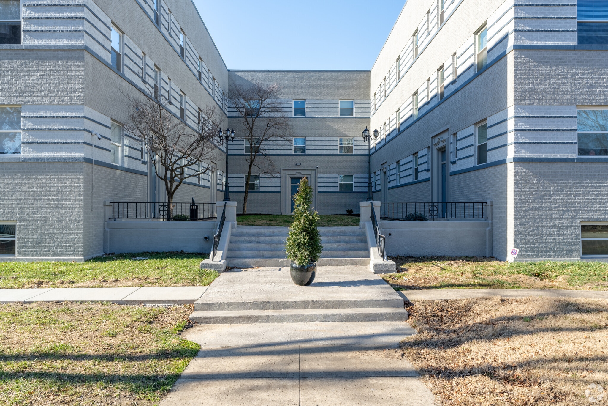 1407 Howard St, Evansville, IN for Sale