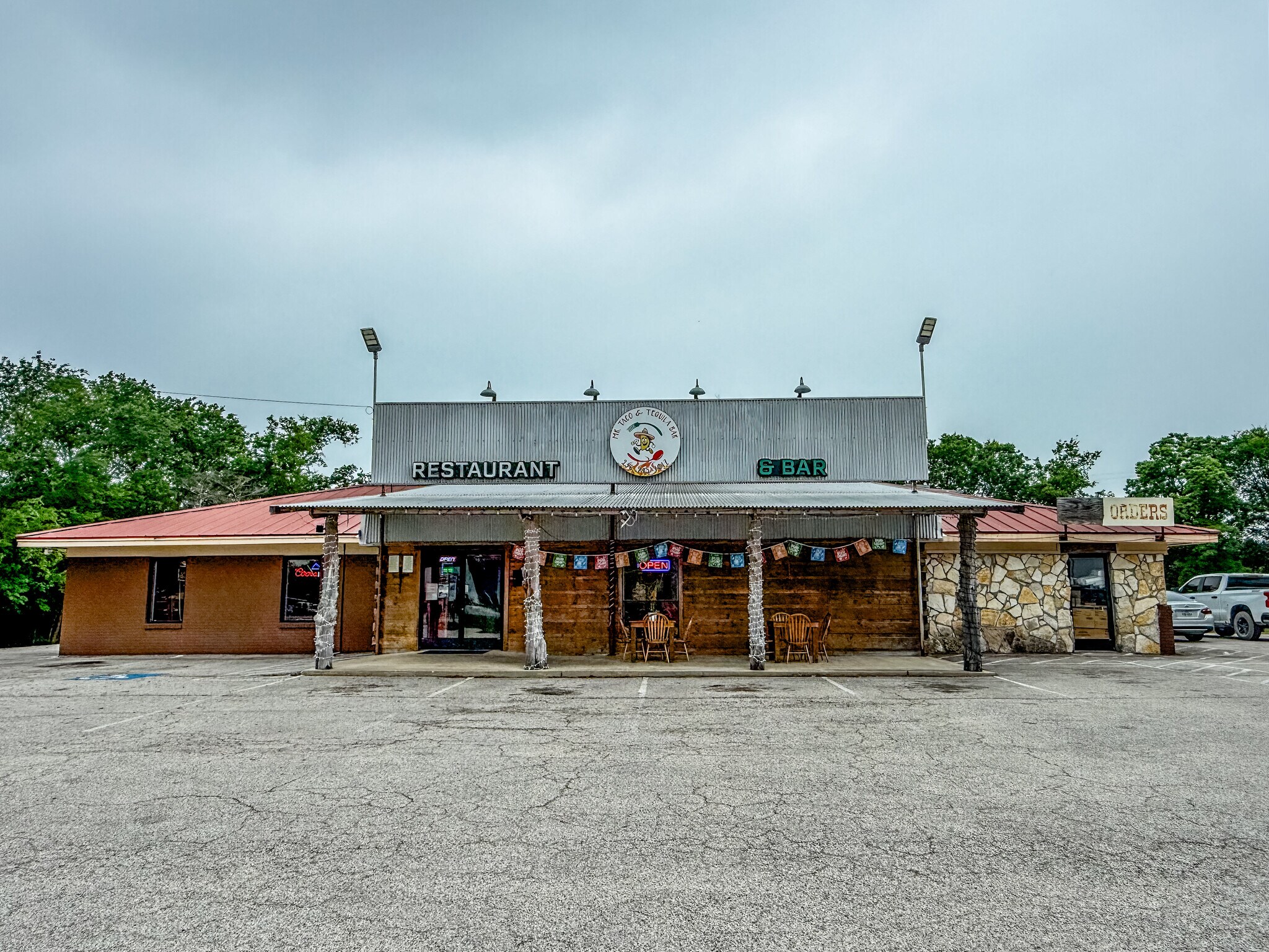 1711 E Main St, Madisonville, TX for Sale
