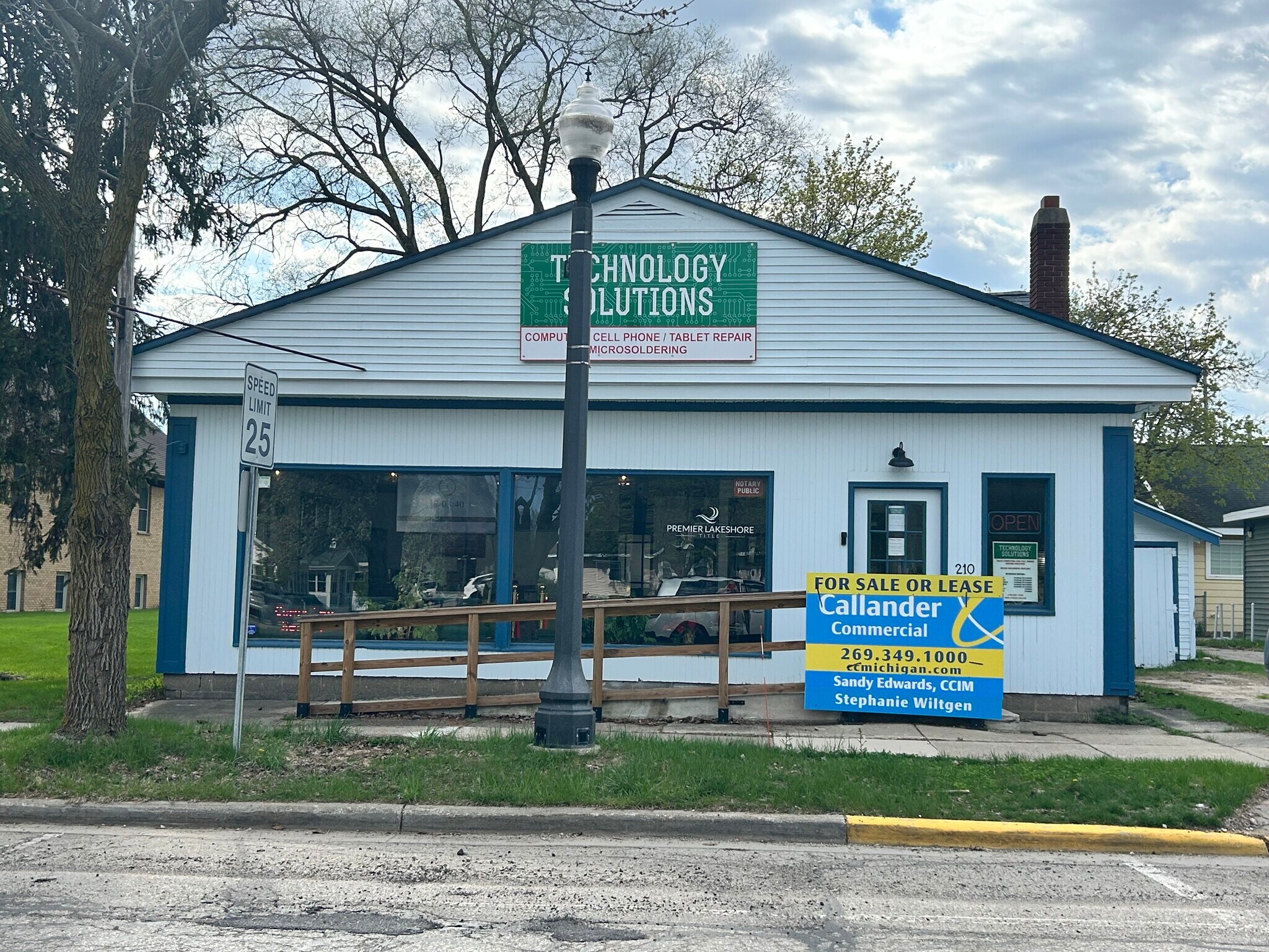 210 S Main St, Wayland, MI for Rent