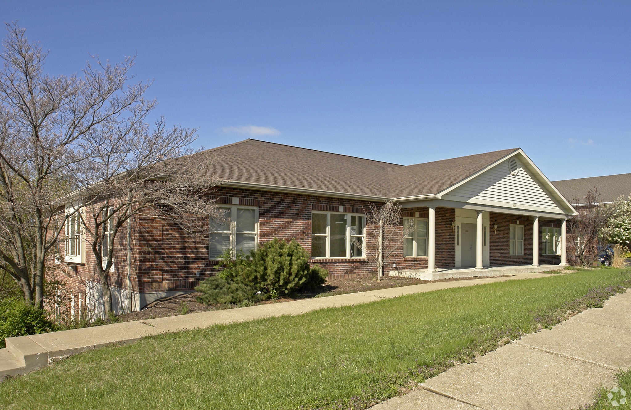 1821 Sherman Dr, Saint Charles, MO for Rent