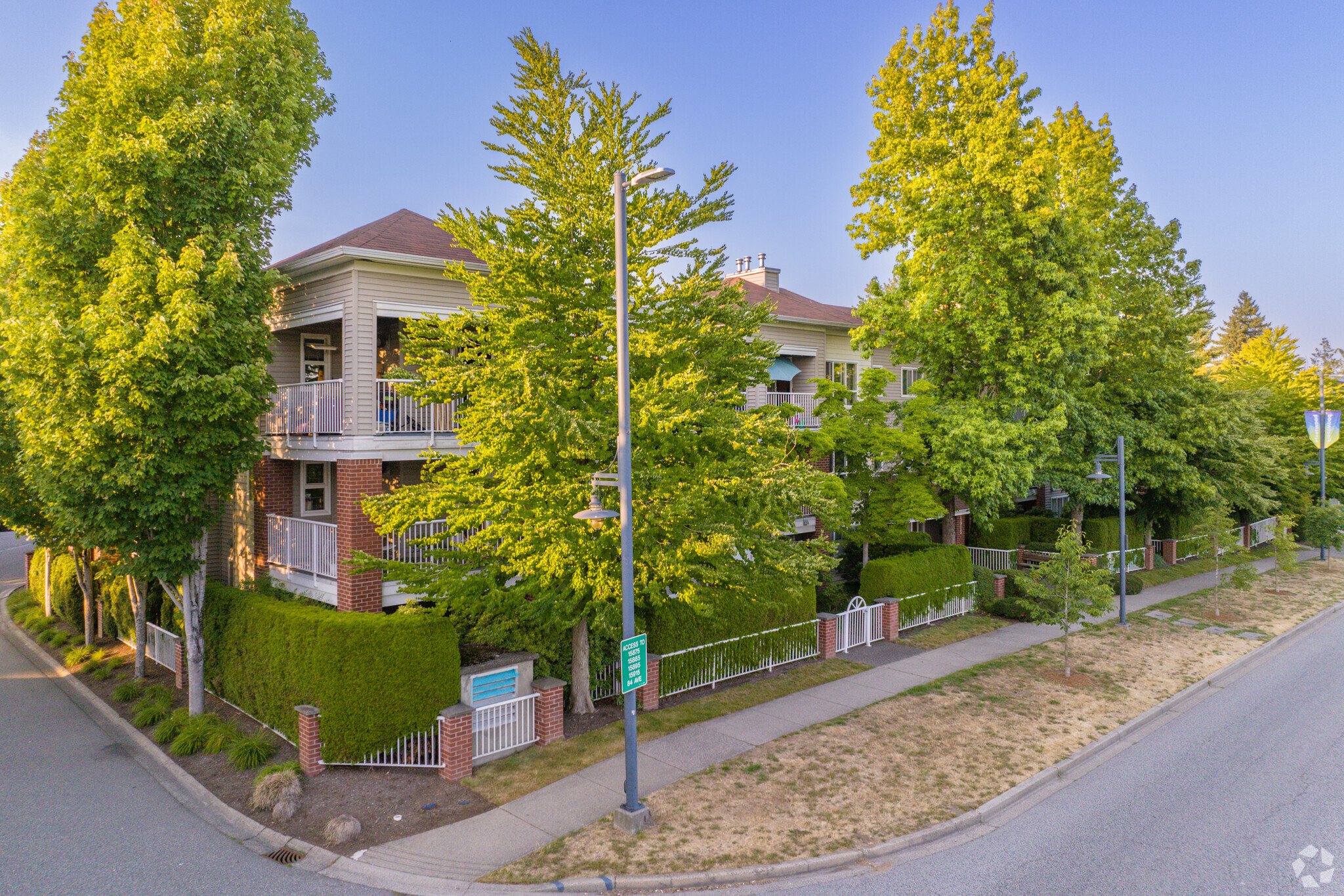 15915 84 Av, Surrey, BC for Sale