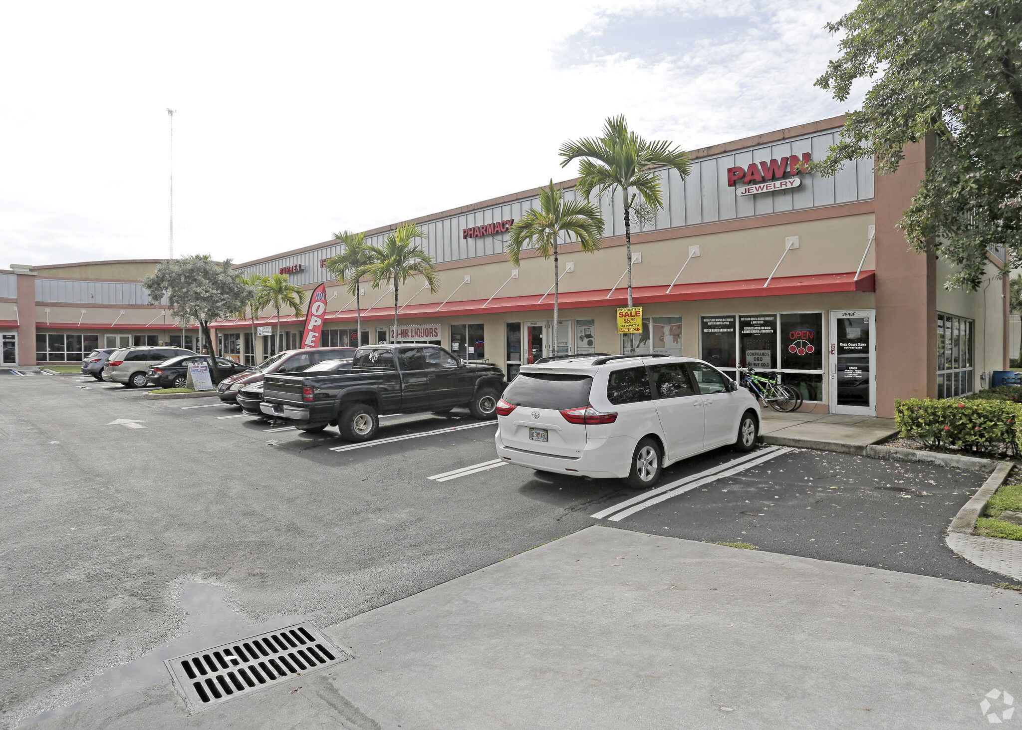 3900 Pembroke Rd, Pembroke Pines, FL for Rent