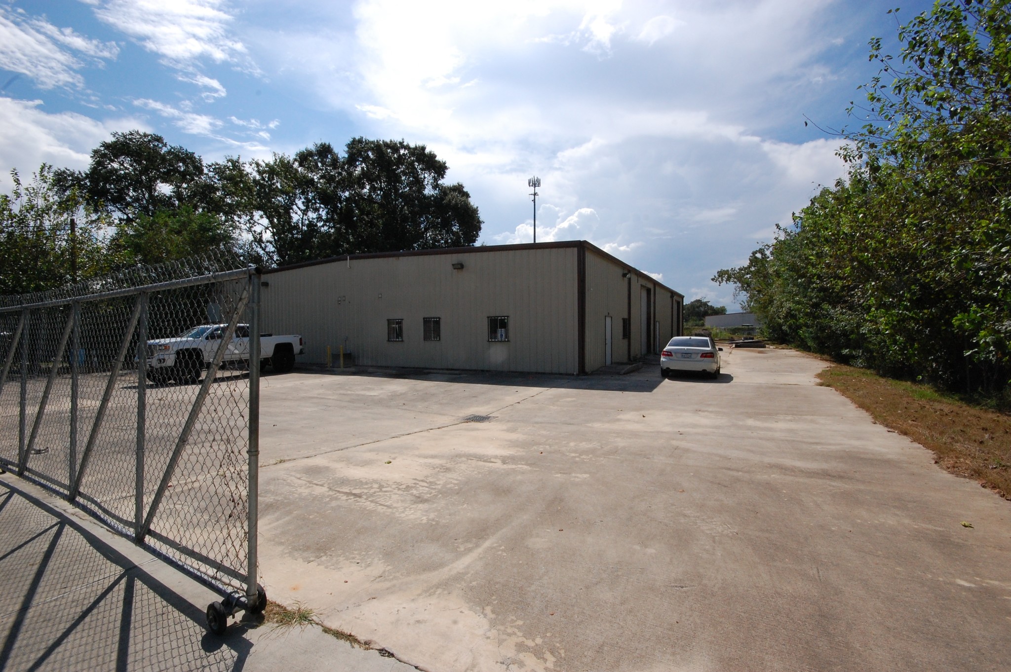 7211 Spindle Dr, Houston, TX for Sale
