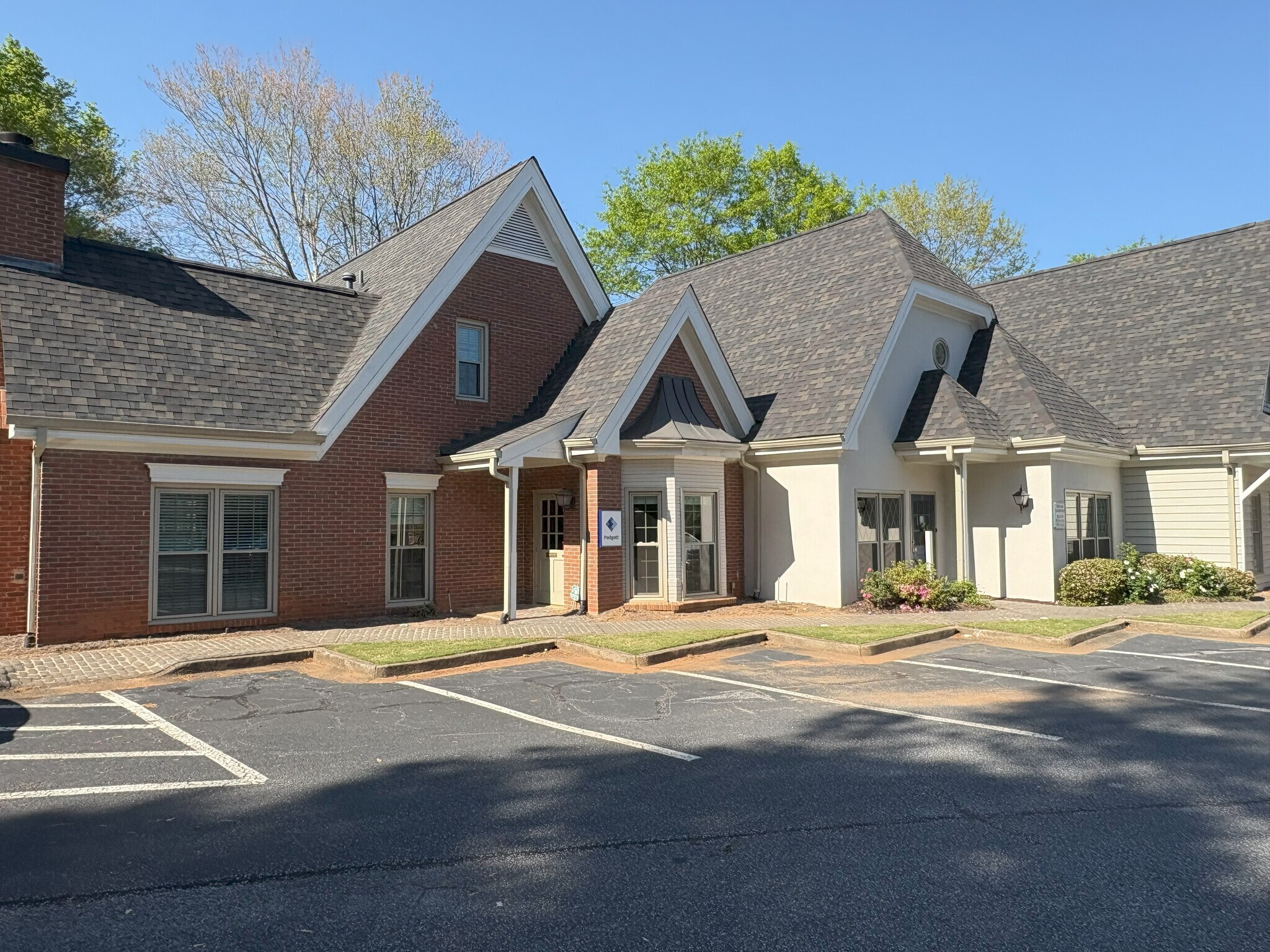 1160 Grimes Bridge Rd, Roswell, GA for Rent